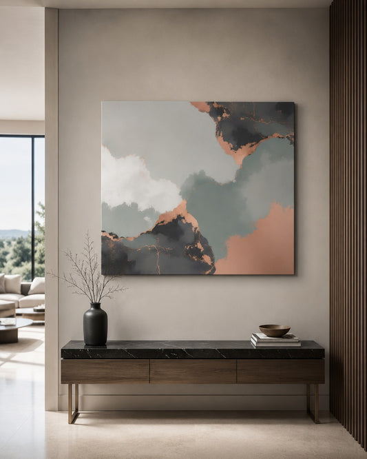 Tableau abstrait bleu sauge et cuivre dans un salon contemporain, création exclusive fabriquée en France par Iconik-Art
