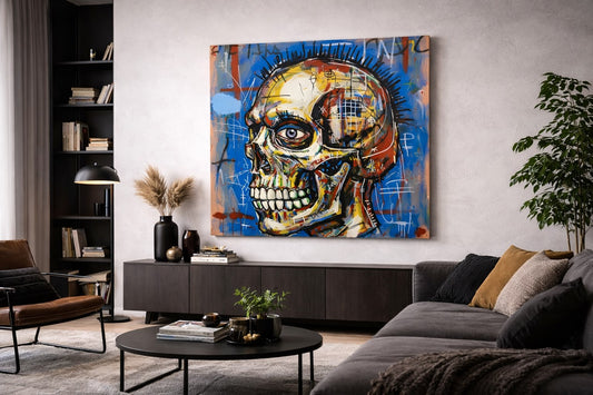 Crâne graffiti accroché dans loft moderne décoration murale street art
