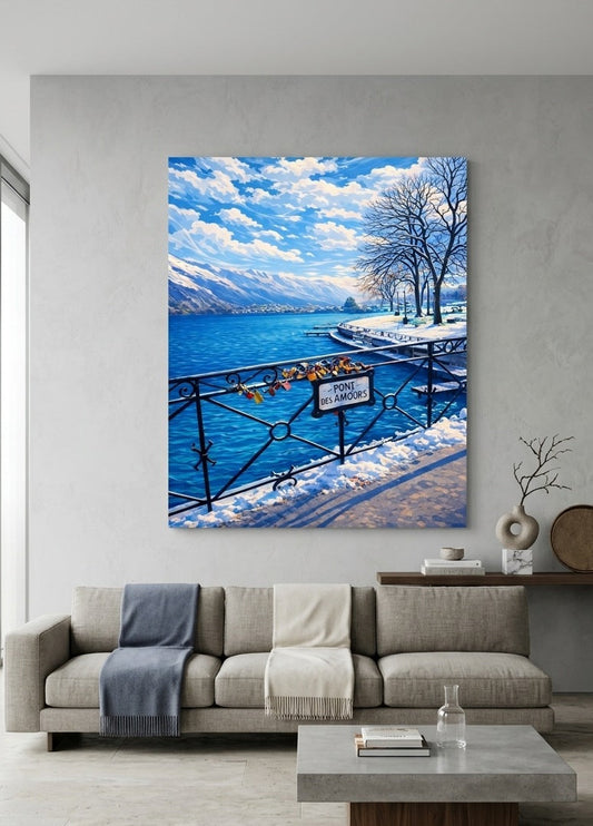 Tableau Annecy hiver accroché dans un salon moderne décoration murale lumineuse
