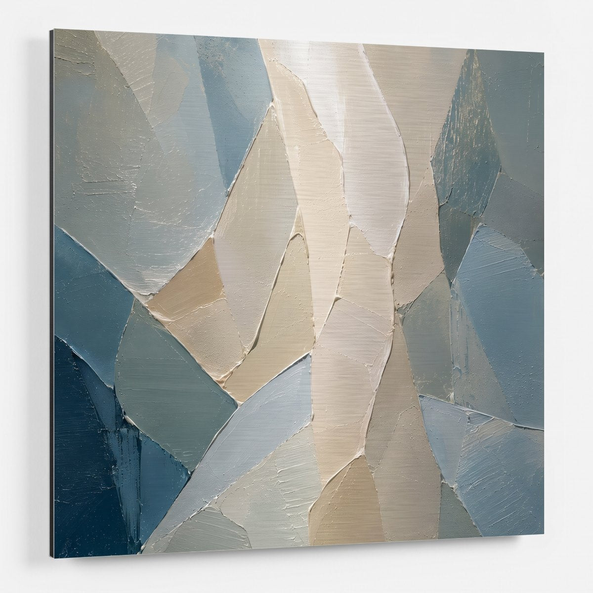Tableau abstrait Éclats Minéraux présenté sur aluminium dans des nuances de bleu et beige
