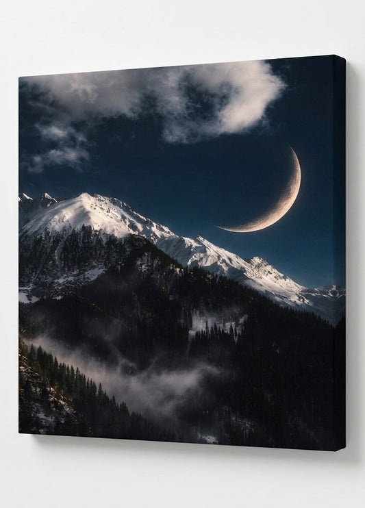 Vue de profil sur toile d’un tableau montagne nocturne, relief des sommets et impression haute définition.
