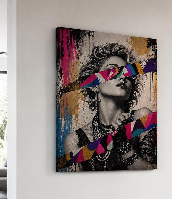 Portrait pop art de Madonna dans un salon moderne, création exclusive fabriquée en France par Iconik-Art
