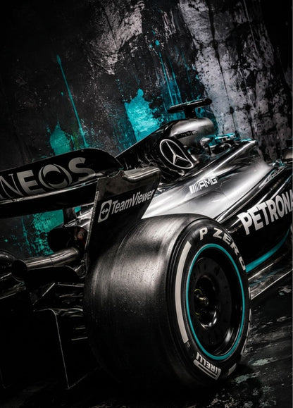 Tableau Mercedes F1 noir et turquoise montrant la monoplace Mercedes-AMG depuis l’arrière avec roue et aérodynamique visibles

