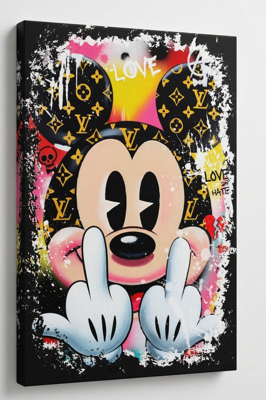 Vue de profil sur toile du tableau Mickey Mouse street art avec détails graphiques et effets de peinture
