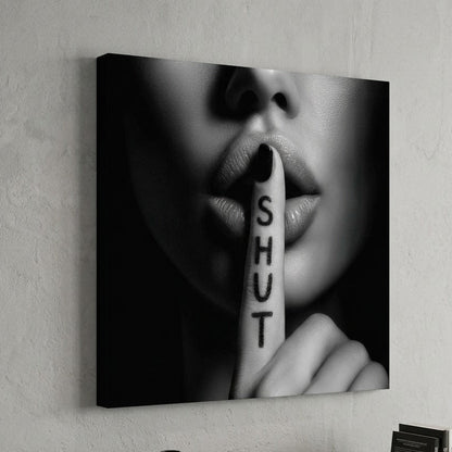 Portrait féminin en noir et blanc imprimé sur toile
