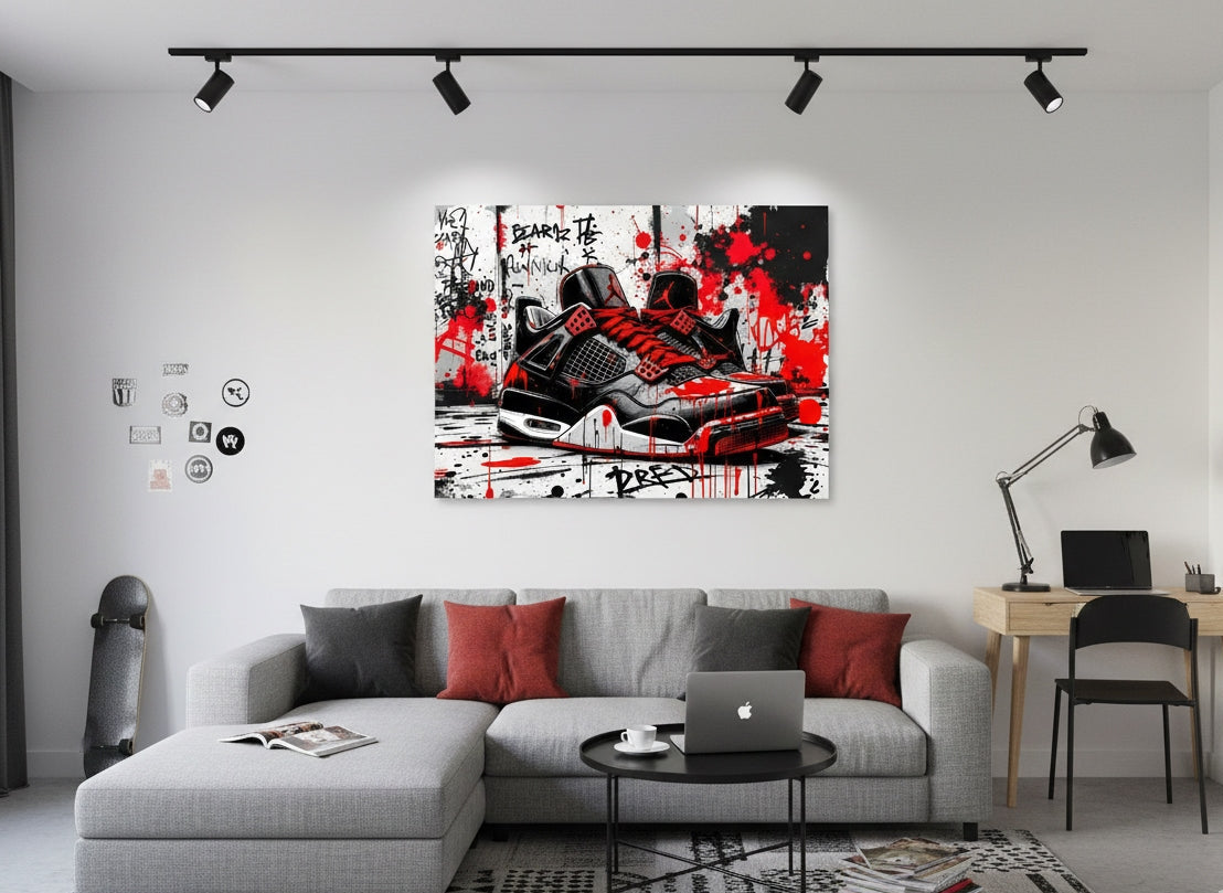 Tableau sneakers street art en situation dans un intérieur moderne
