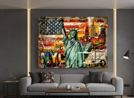 Décoration murale new yorkaise dans un salon contemporain, ambiance urbaine et iconique.
