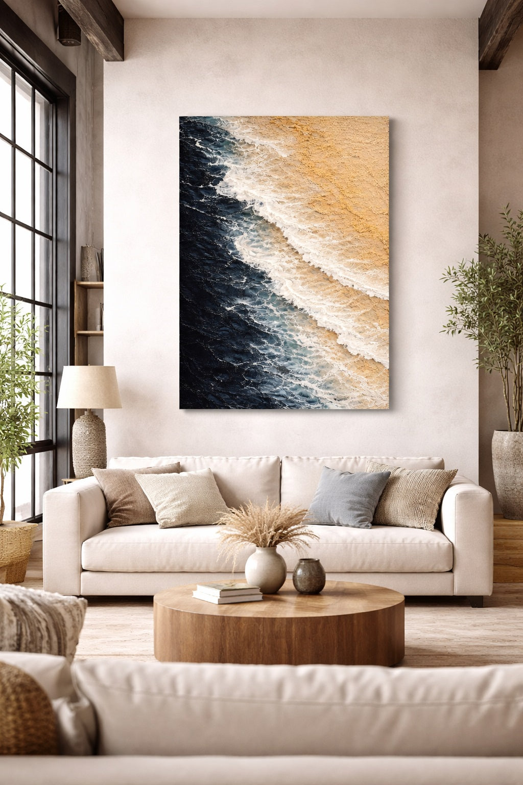 Tableau Côte Sauvage accroché dans un salon moderne, décoration murale océan chic et ambiance contemporaine.
