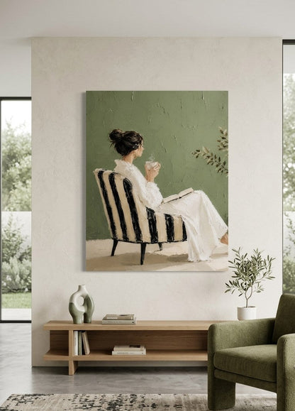 Tableau lifestyle femme lecture dans un salon contemporain
