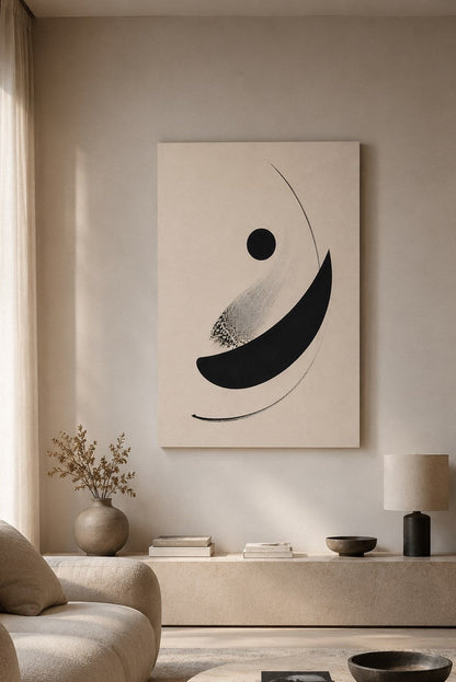 Tableau minimaliste design installé dans un salon contemporain à la décoration épurée et raffinée
