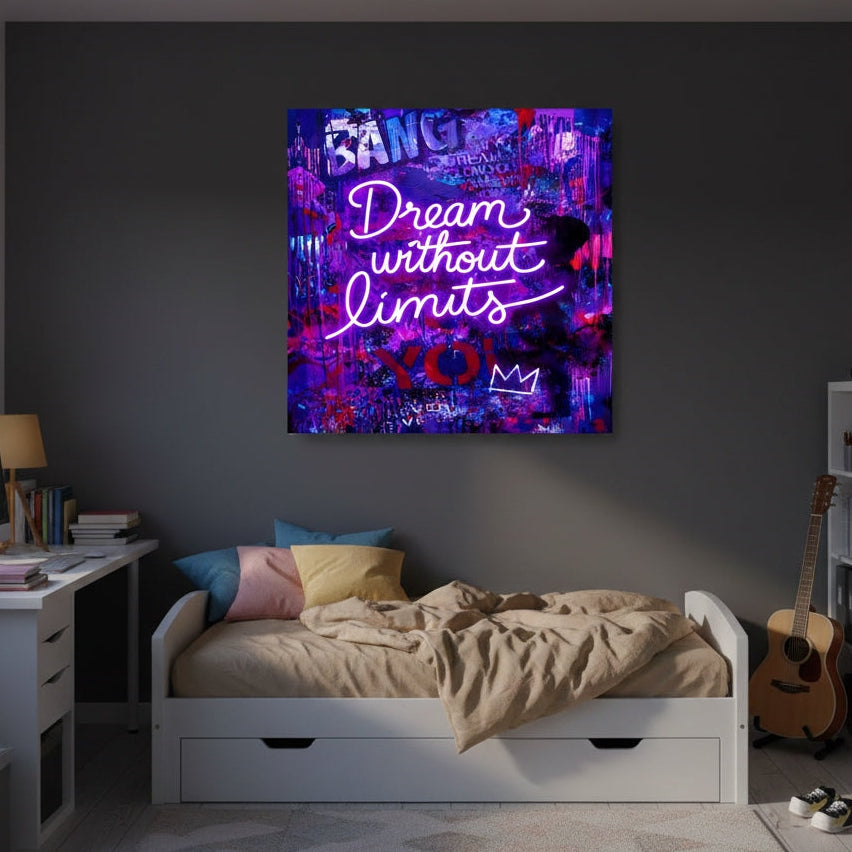 Tableau néon Dream Without Limits en déco murale dans un salon moderne, ambiance urbaine chic et lumineuse.
