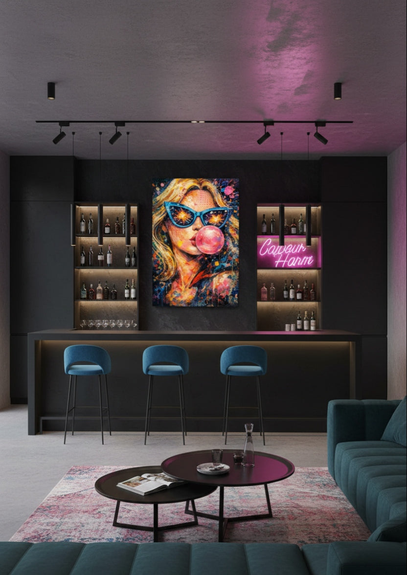 Tableau pop art portrait en situation dans un intérieur contemporain