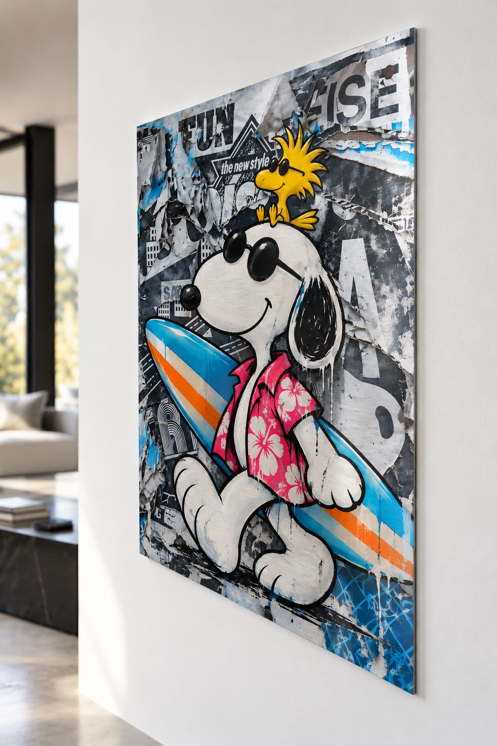 Tableau Snoopy street art sur aluminium brossé, fond graffiti et planche de surf turquoise et orange

