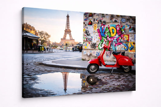 Vue de profil impression sur toile scène parisienne Vespa rouge street art urbain
