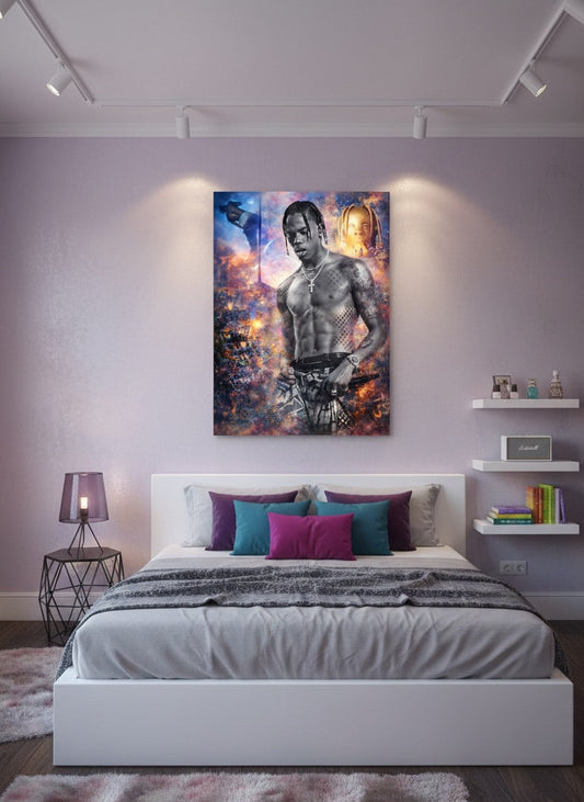 Portrait Travis Scott accroché dans salon moderne décoration murale culture rap
