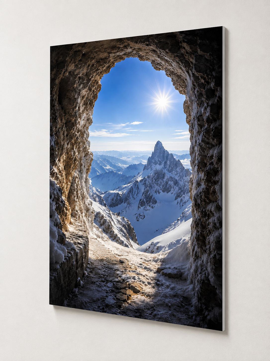 Trompe l'œil paysage de montagne avec sommets enneigés
